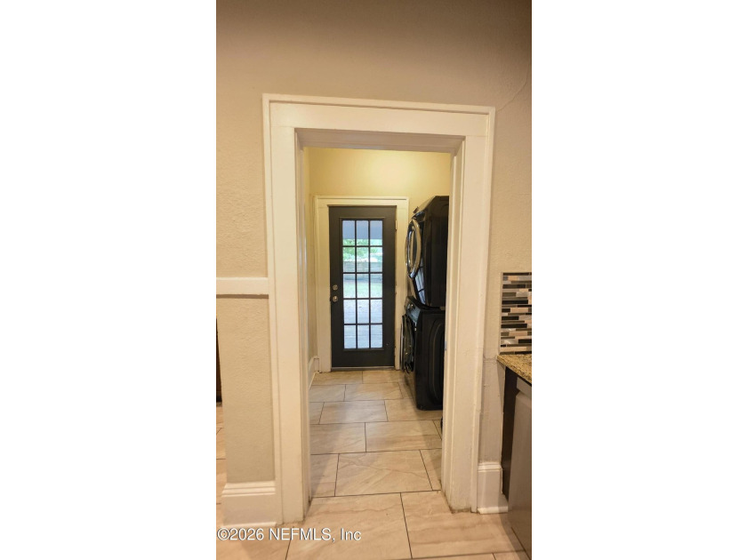 Back on Market and ready for your offer!! 3 Beds 1 Bath Big - photo 22