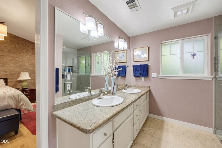 Beautifully updated East Medford home featuring 3 bedrooms and 2 - photo 34