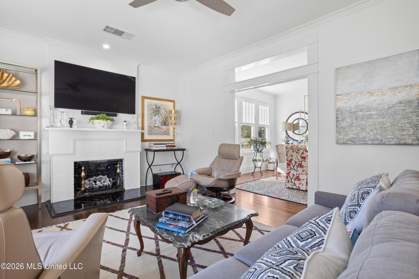 ONE OF THE PRETTIEST AND MOST WELL TAKEN CARE OF HOMES YOU WILL - photo 6