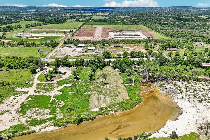 Guadalupe River Frontage with Exceptional Recreational Appeal - photo 15