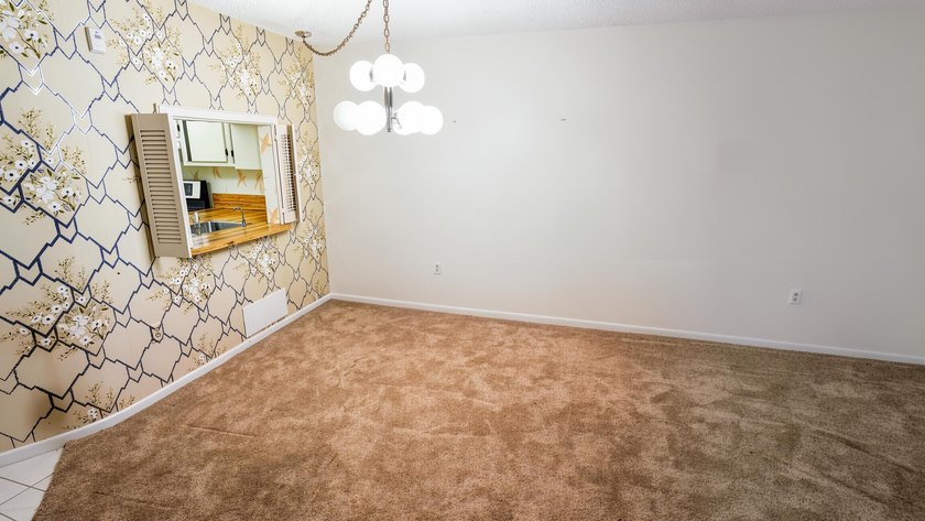 Welcome to this spacious and beautifully maintained condo - photo 17