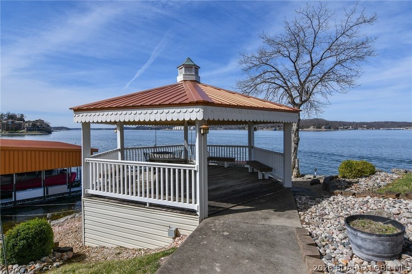 The Point Building #65 at Copper Ridge condominiums has the most - photo 28