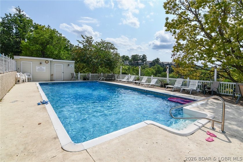 The Point Building #65 at Copper Ridge condominiums has the most - photo 36