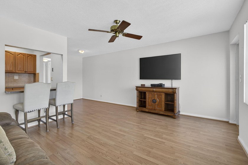 Welcome to this beautiful well-maintained 2nd- floor,1BR/1BA - photo 10