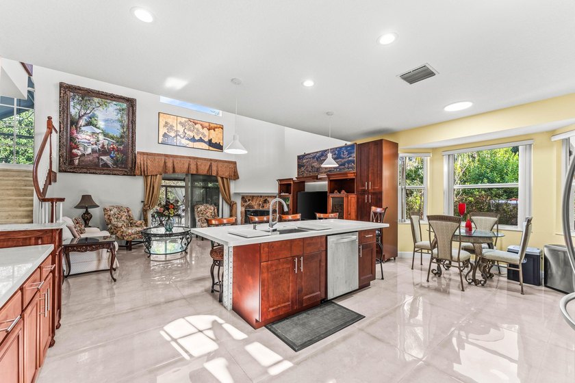 Welcome to this exceptional waterfront residence in the - photo 19