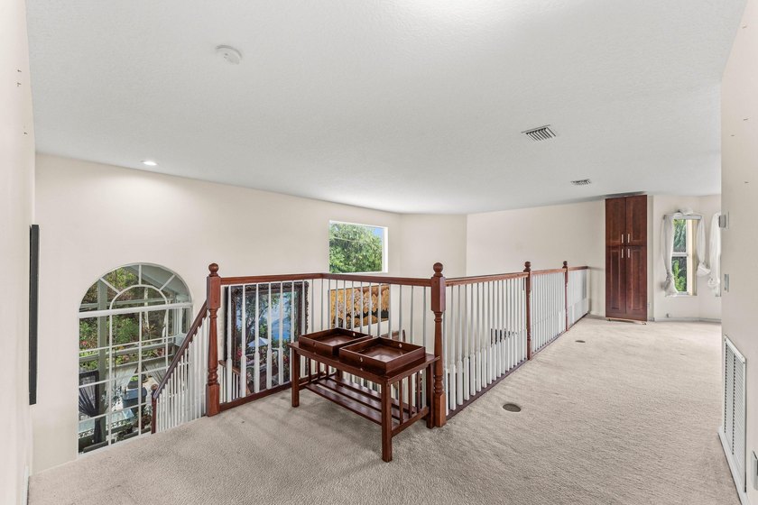 Welcome to this exceptional waterfront residence in the - photo 22