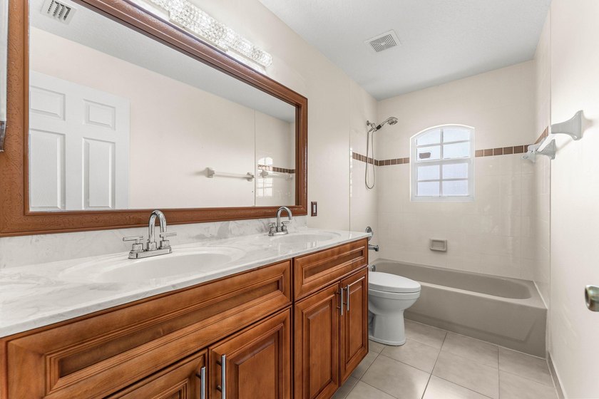 Welcome to this exceptional waterfront residence in the - photo 34