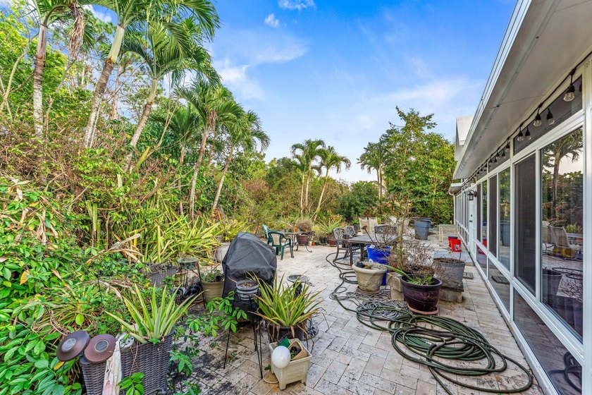 Welcome to this exceptional waterfront residence in the - photo 49