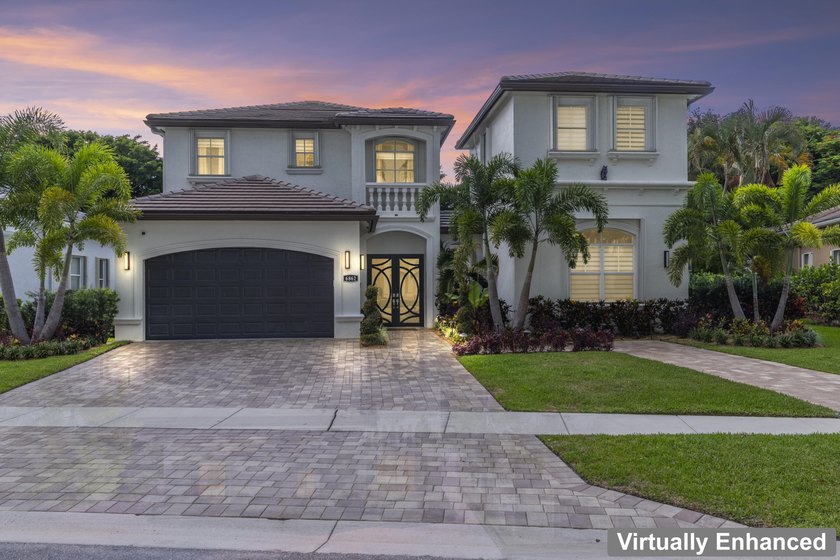 Welcome to The Versalles, one of the most desirable models in - photo 4