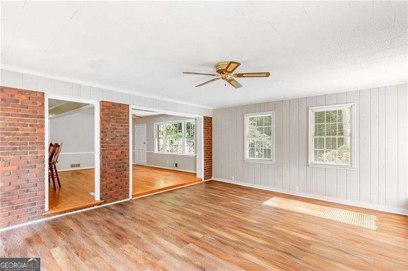 This inviting all-brick ranch offers comfortable one-level - photo 15