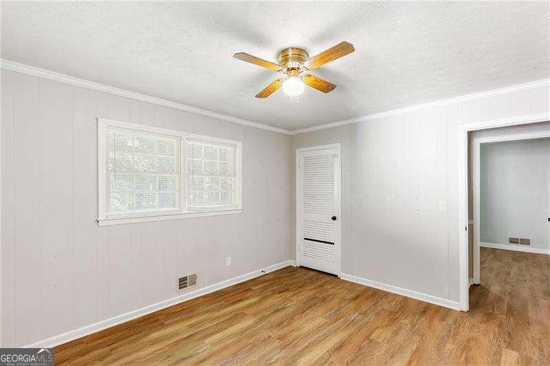 This inviting all-brick ranch offers comfortable one-level - photo 24
