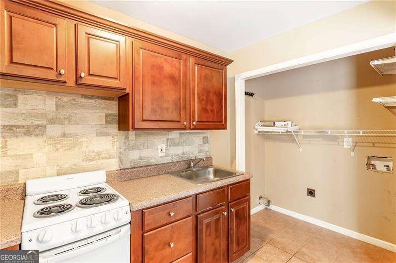 This inviting all-brick ranch offers comfortable one-level - photo 36