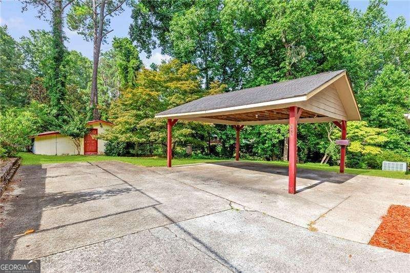 This inviting all-brick ranch offers comfortable one-level - photo 38