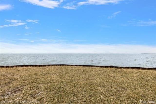 An exceptional opportunity to create a custom waterfront estate - photo 12