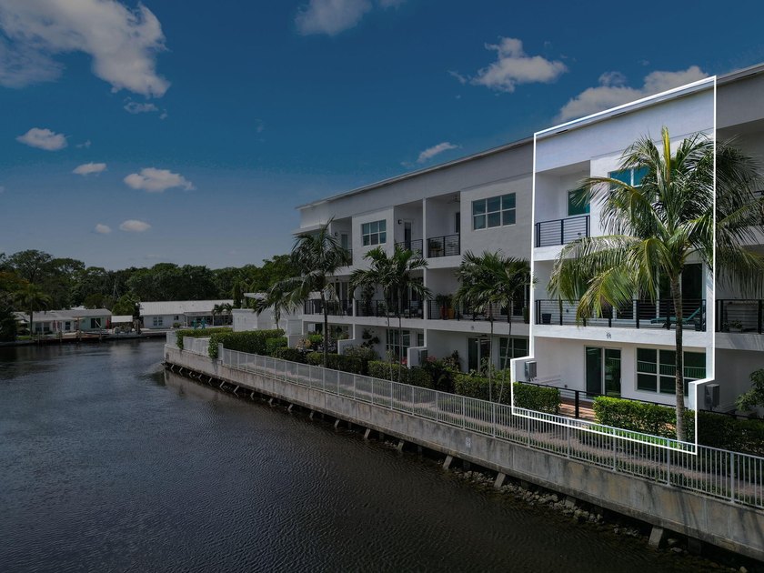 When privacy and water views matter - welcome to unit 25 at The - photo 2