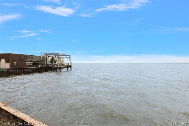 An exceptional opportunity to create a custom waterfront estate - photo 16