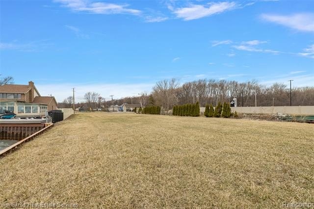 An exceptional opportunity to create a custom waterfront estate - photo 18