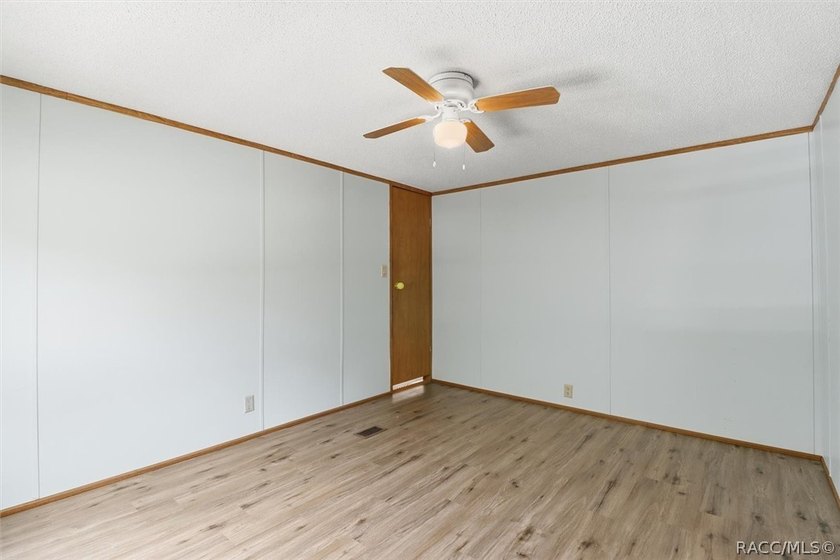 Space, Privacy &amp; Room to Live - 2.5 Acres in Homosassa; Bring - photo 23