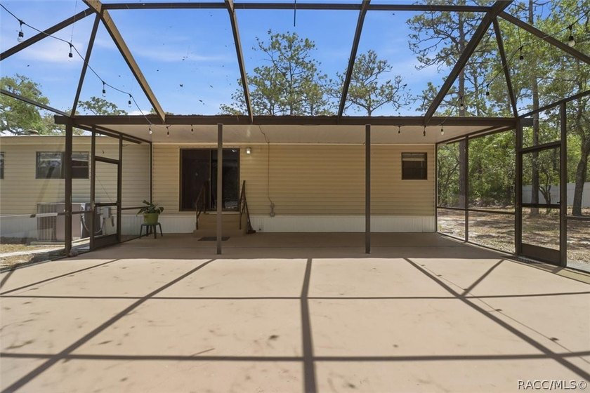 Space, Privacy &amp; Room to Live - 2.5 Acres in Homosassa; Bring - photo 33