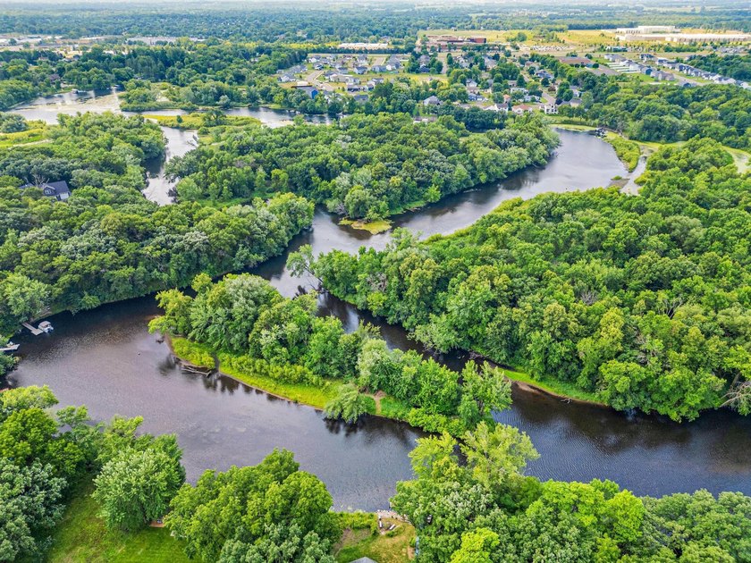 Experience waterfront living in this beautifully completely - photo 44