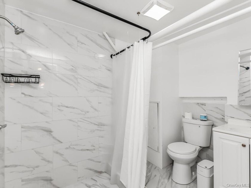 Welcome to 264 Emerson Avenue, Bronx, NY 10465! This is a - photo 11