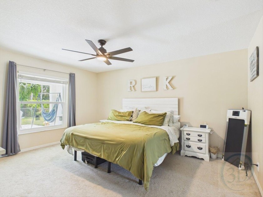 Come fall in love with this gorgeous 3 bedroom, 2 bath, 2 car - photo 11