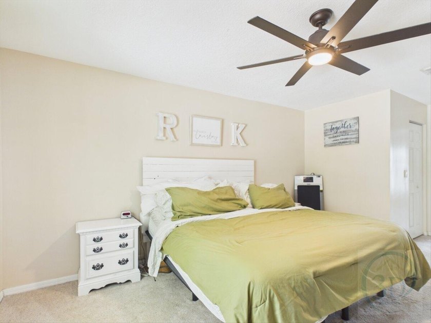 Come fall in love with this gorgeous 3 bedroom, 2 bath, 2 car - photo 12