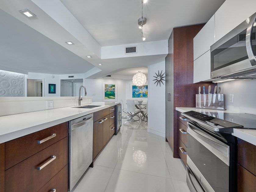 Oceanfront residence with sweeping Atlantic views from every - photo 7