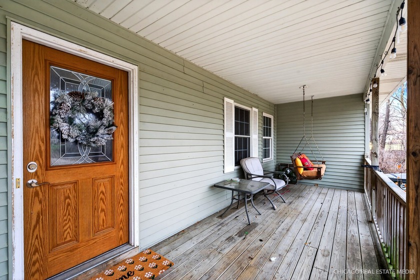 Stunning custom-built home on 1.42 private acres in Ingleside - photo 5