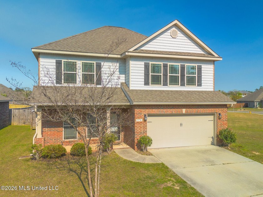 Spacious Family Home or Investment Opportunity in D'Iberville - photo 2