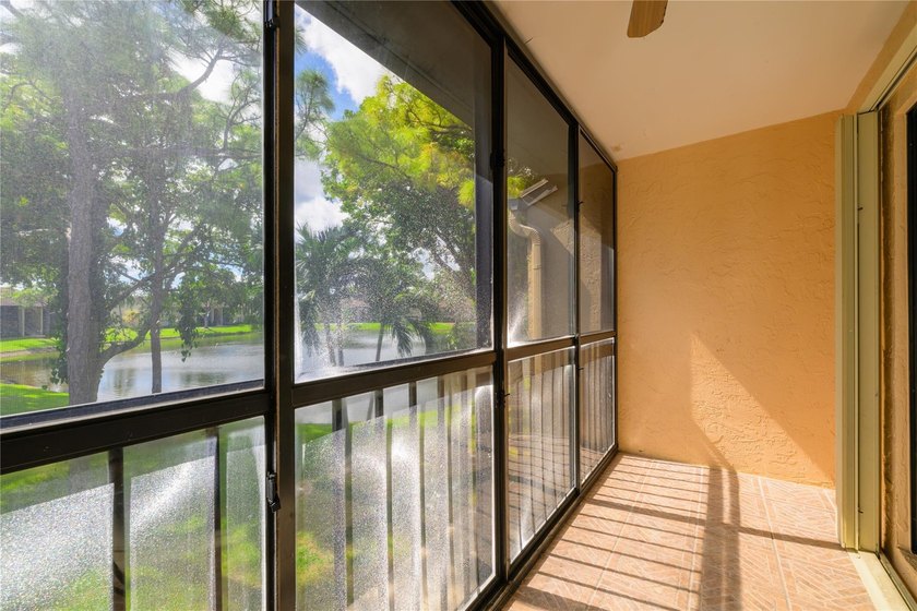 Welcome to your newly remodeled stylish 3-bedroom 2-bath - photo 5