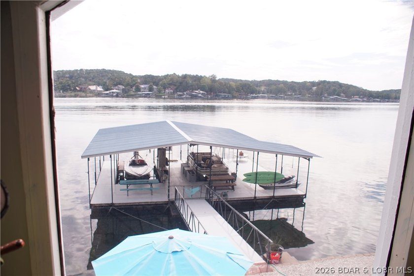 List price is below appraisal, NEW ROOF COMING SOON! Sitting at - photo 22