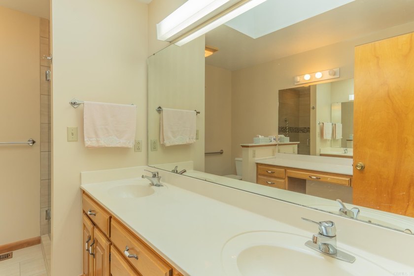 Looking for a home that's been lovingly maintained and built by - photo 22
