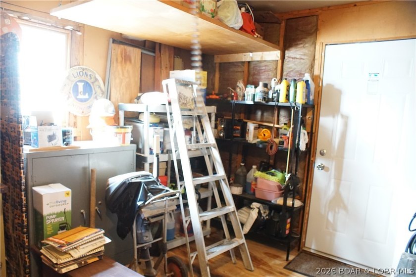 List price is below appraisal, NEW ROOF COMING SOON! Sitting at - photo 25