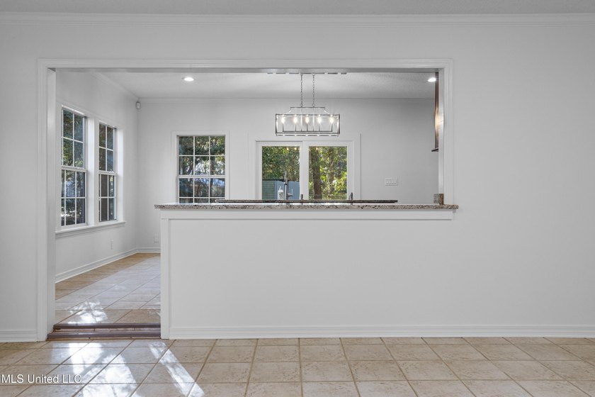 DON'T MISS OUT! PRICED OVER 10K BELOW RECENT APPRAISAL! ALL - photo 9