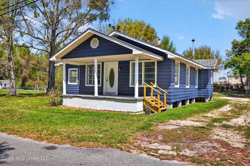 Outstanding opportunity in the heart of Long Beach! This - photo 2