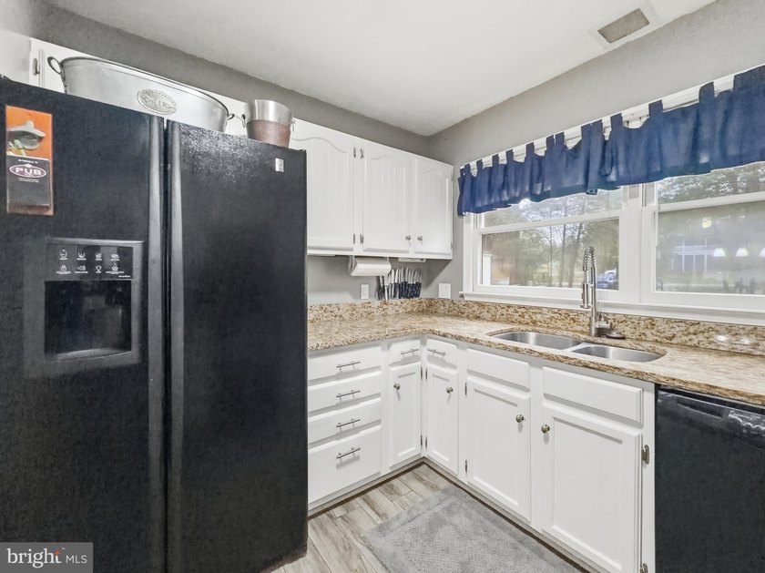 Welcome to 1353 Lakeview Parkway, where exceptional waterfront - photo 13