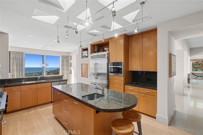 Sweeping ocean views from every room define this substantial - photo 16