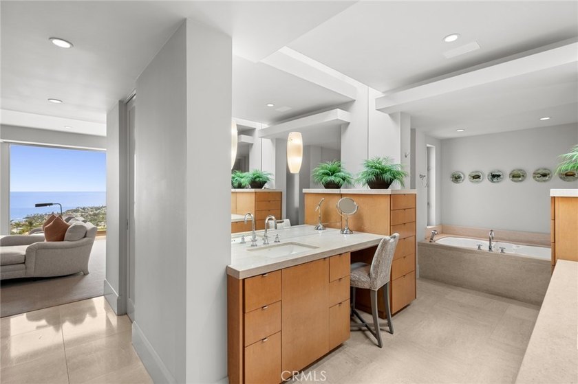 Sweeping ocean views from every room define this substantial - photo 20