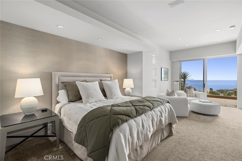 Sweeping ocean views from every room define this substantial - photo 26