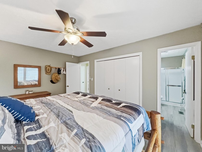 Welcome to 1353 Lakeview Parkway, where exceptional waterfront - photo 26