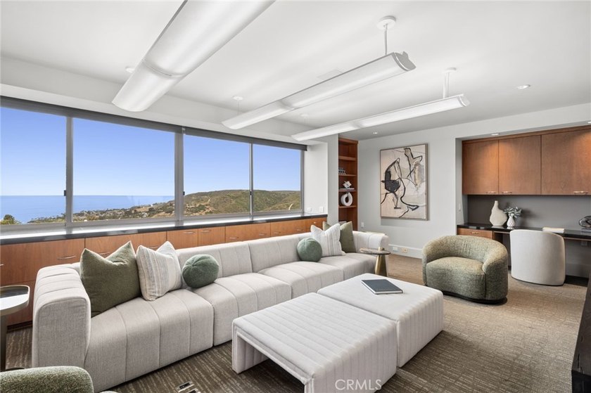 Sweeping ocean views from every room define this substantial - photo 32