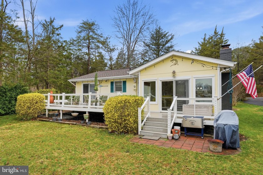 Welcome to 1353 Lakeview Parkway, where exceptional waterfront - photo 37