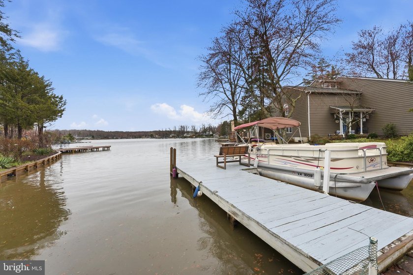 Welcome to 1353 Lakeview Parkway, where exceptional waterfront - photo 44