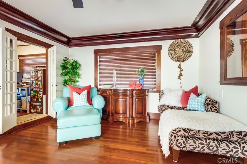 Located in the heart of Retro Row within the highly sought-after - photo 11
