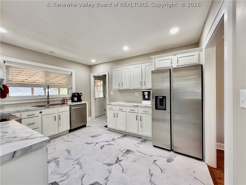 Move-in ready and offering exceptional flexibility, this Nitro - photo 12