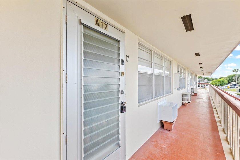 Totally gutted and fully renovated from top to bottom condo in - photo 2