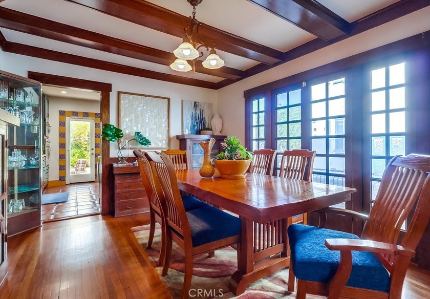 Located in the heart of Retro Row within the highly sought-after - photo 14
