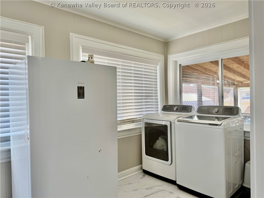 Move-in ready and offering exceptional flexibility, this Nitro - photo 15