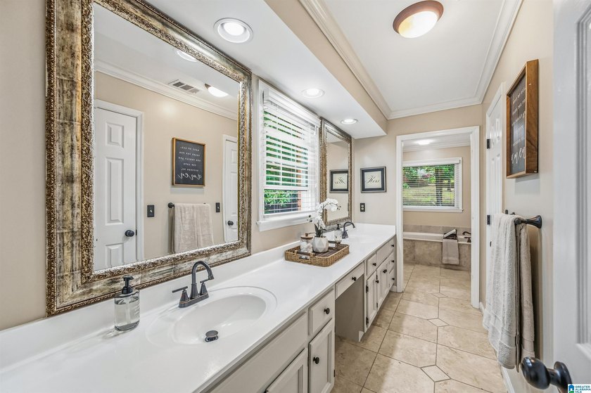 Welcome home to the best of Hoover living-tucked away in a quiet - photo 18